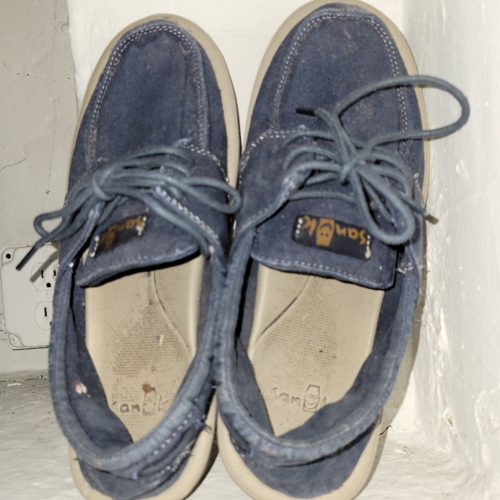 Sanuk boat shoes